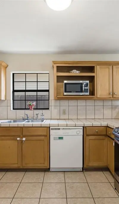 1505 Montclair Street, Arlington TX 76015 - Photo 4