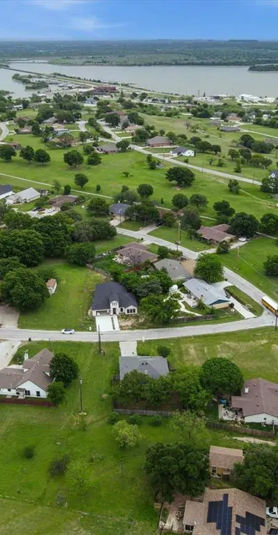 127 Port O Call Court, Runaway Bay TX 76426 - Photo 3