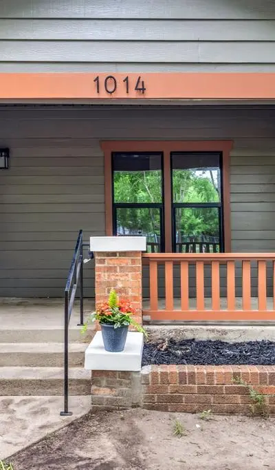 1014 Bolivar Street, Denton TX 76201 - Photo 2
