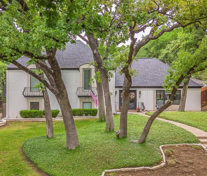 4105 Shady Valley Court, Arlington TX 76013