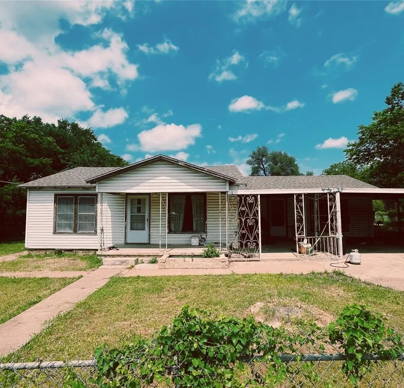7008 Greenbriar Crescent Street, Lake Worth TX 76135