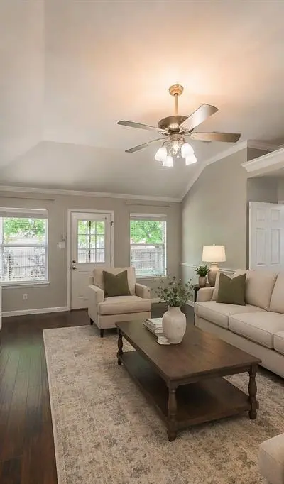 520 Kelley Court, Fort Worth TX 76120 - Photo 3