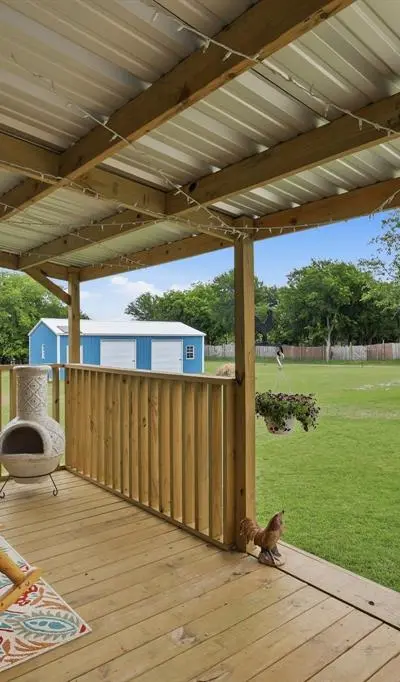 767 E Barry Street, Reno TX 76020 - Photo 3