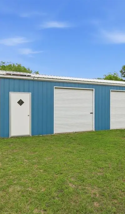 767 E Barry Street, Reno TX 76020 - Photo 5