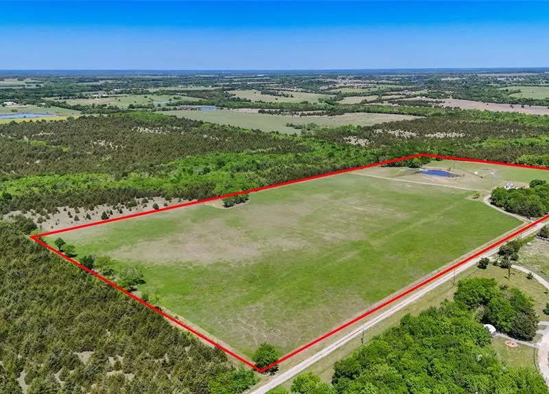 2729 County Road 3732, Wolfe City TX 75496
