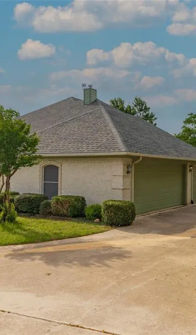 603 Runaway Bay Drive, Runaway Bay TX 76426 - Photo 2