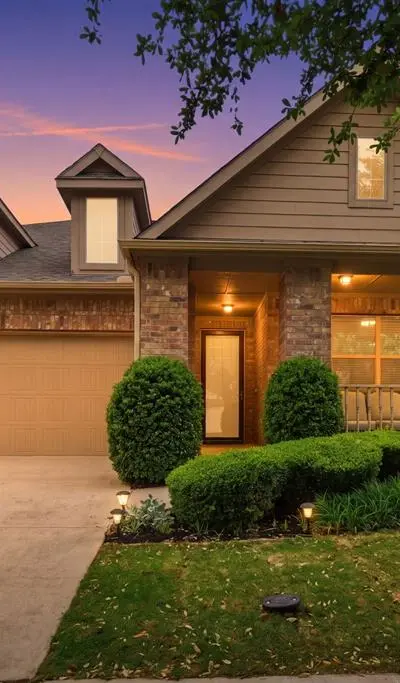 1308 Isabella Lane, Savannah TX 76227
