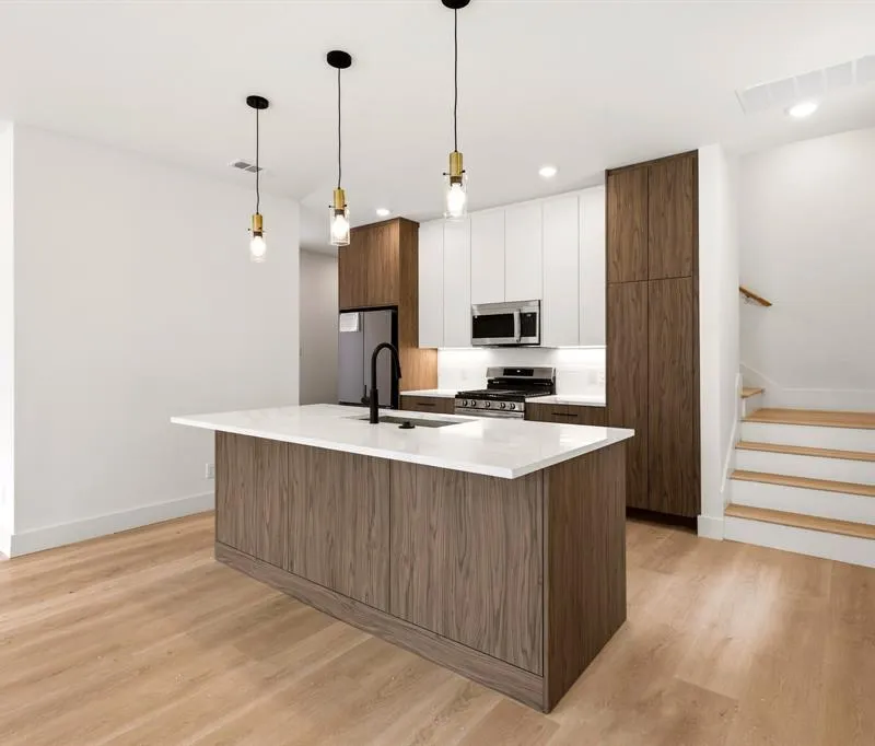 413 N Patton Avenue, Dallas TX 75203