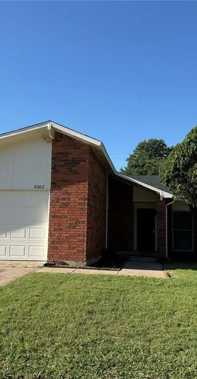7002 Forestview Drive, Arlington TX 76016