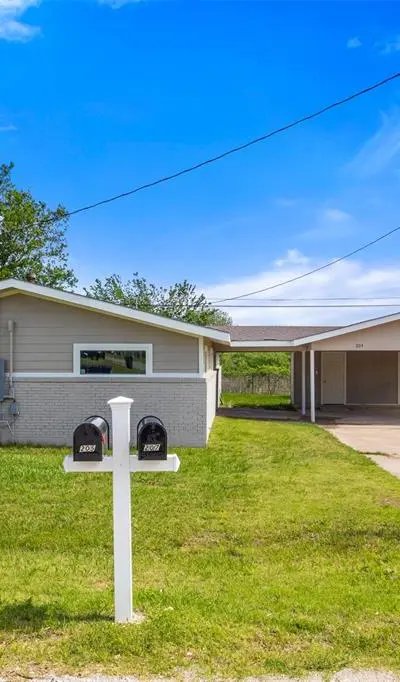 205 April Street, Bowie TX 76230