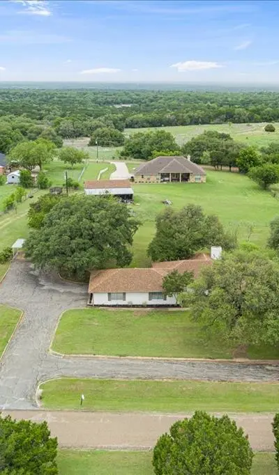153 Eagle Canyon Drive, China Spring TX 76633 - Photo 2