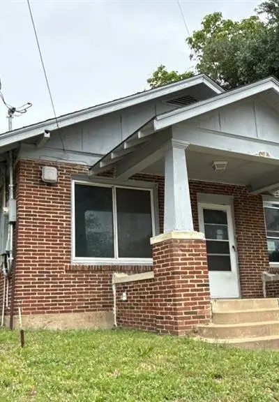 2611 Pine Street, Dallas TX 75215 - Photo 2