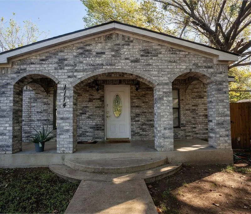 1114 Alexander Street, Irving TX 75061