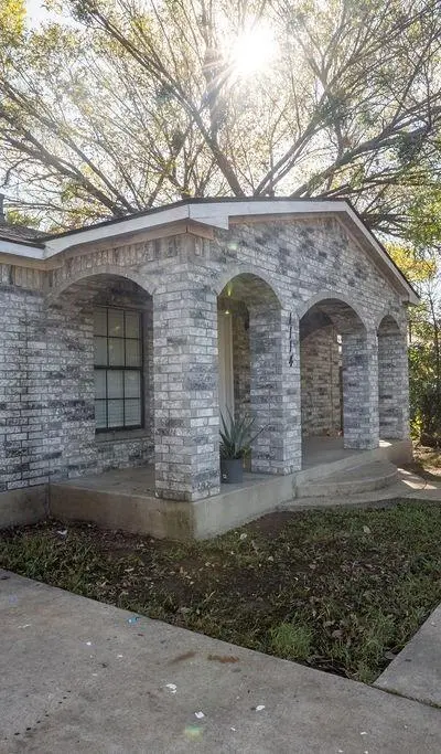 1114 Alexander Street, Irving TX 75061 - Photo 2