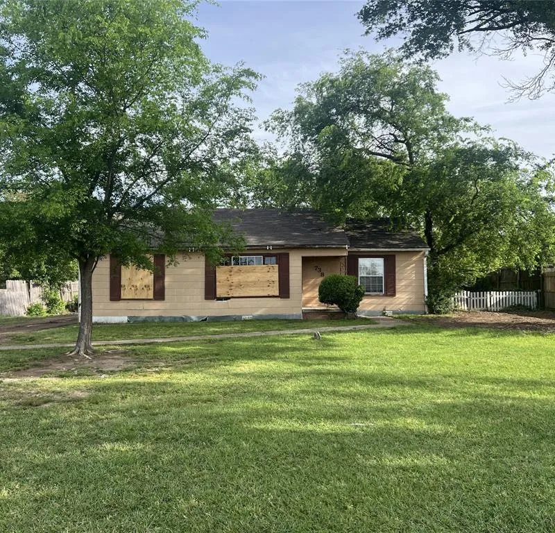 738 Houston Street, Sulphur Springs TX 75482