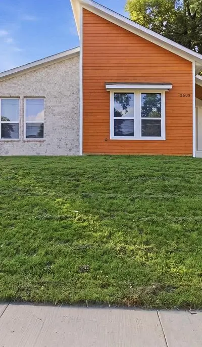 2603 Pine Street, Dallas TX 75215 - Photo 2