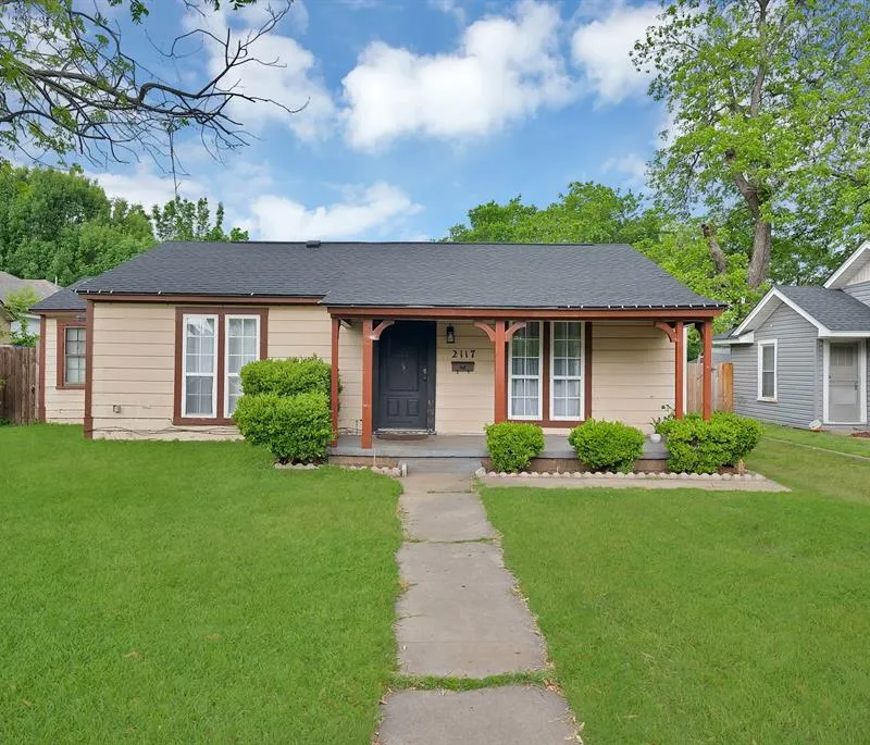 2117 Grace Avenue, Fort Worth TX 76111