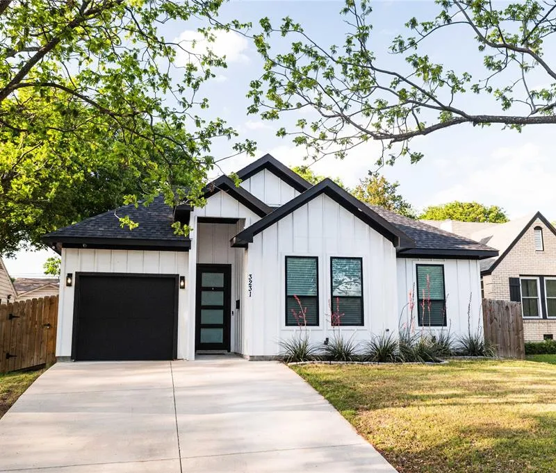 3231 Fairview Avenue, Dallas TX 75223