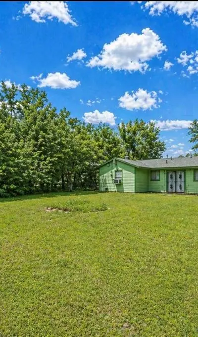 4121 Wilhelm Street, Fort Worth TX 76119 - Photo 3