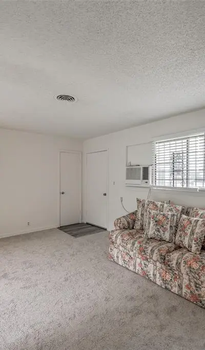 4121 Wilhelm Street, Fort Worth TX 76119 - Photo 5