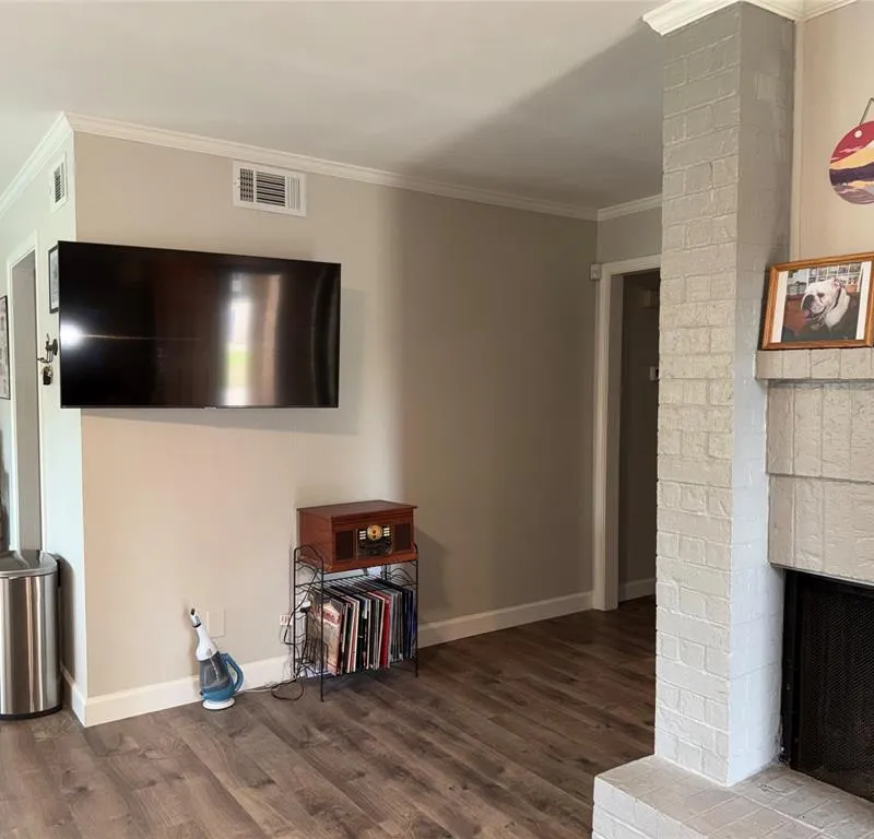 16301 Ledgemont Lane # 181, Addison TX 75001