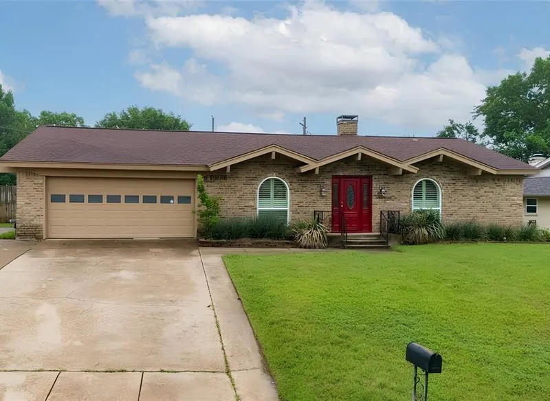 6316 Tosca Drive, Haltom City TX 76180