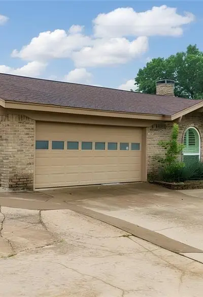 6316 Tosca Drive, Haltom City TX 76180 - Photo 2