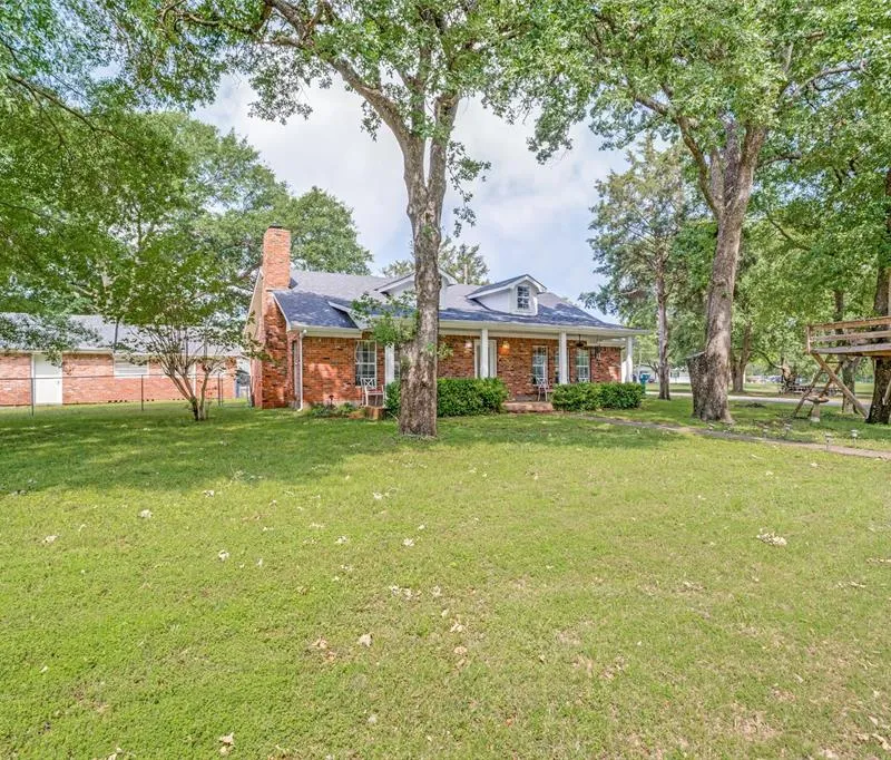 101 Veterans Lane, Gun Barrel City TX 75156