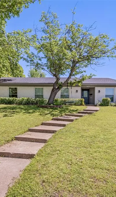 625 Caduceus Lane, Hurst TX 76053