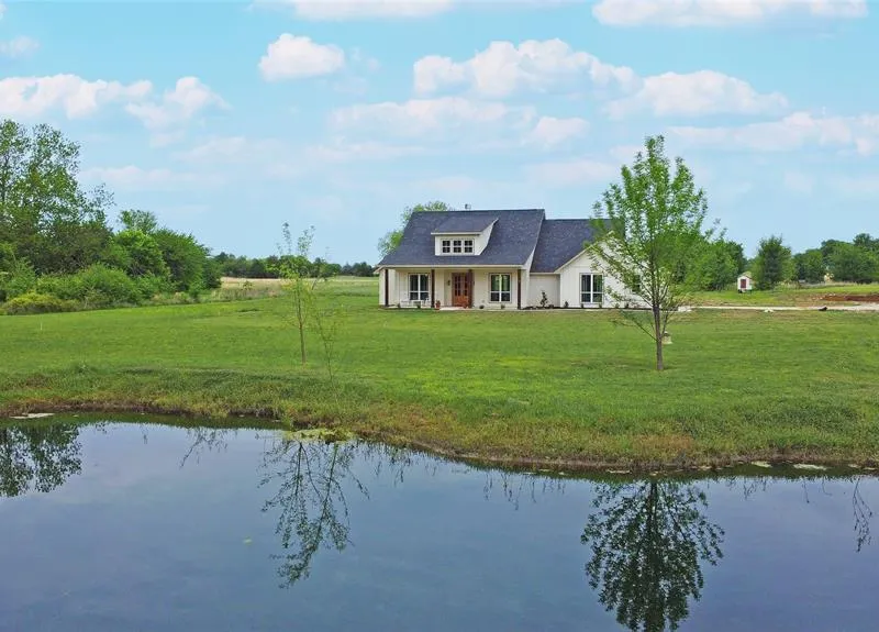 4656 County Road 1040, Celeste TX 75423
