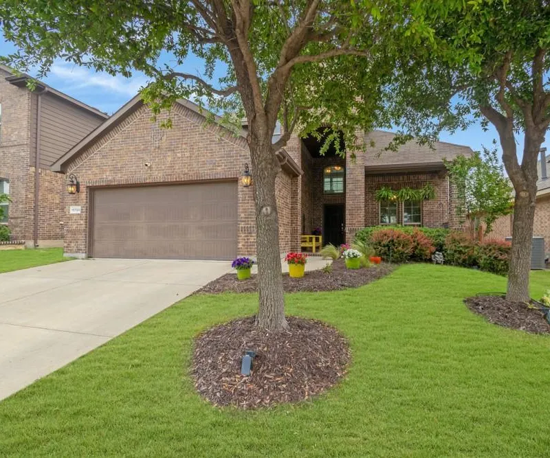 15724 Barton Ridge Drive, Fort Worth TX 76177