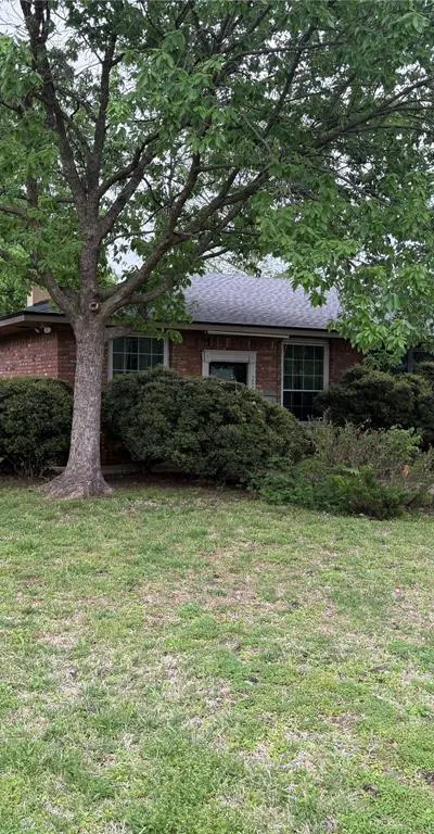 2200 Agnew Street, Bonham TX 75418 - Photo 2