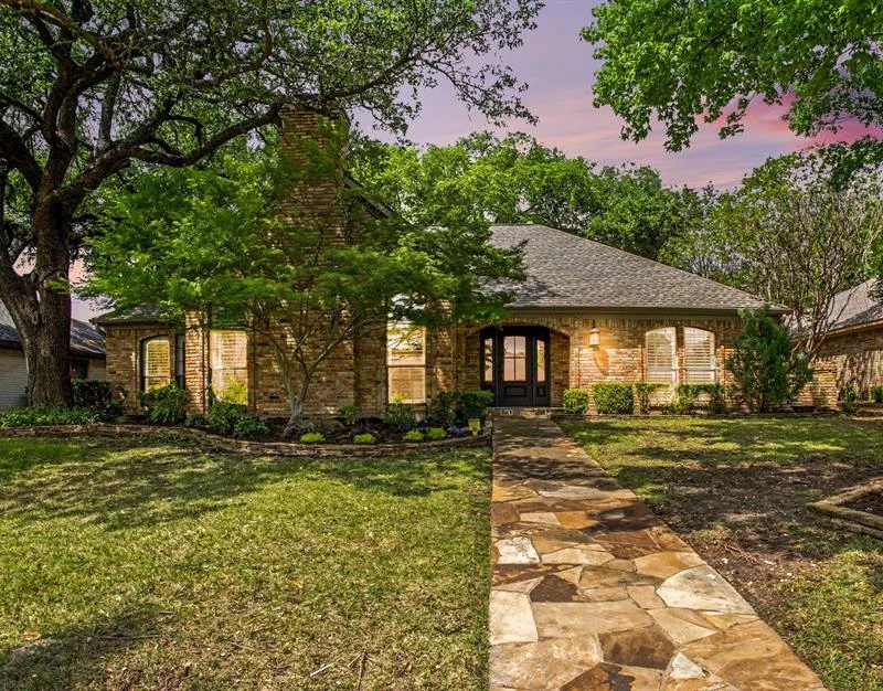 6419 Barfield Drive, Dallas TX 75252