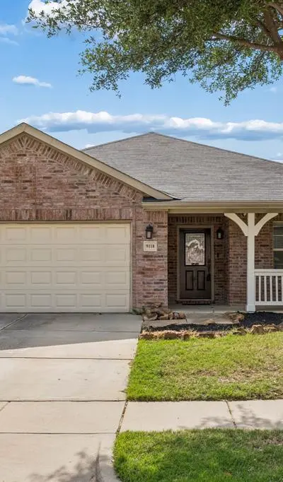 9118 Rainland Court, Arlington TX 76002 - Photo 3