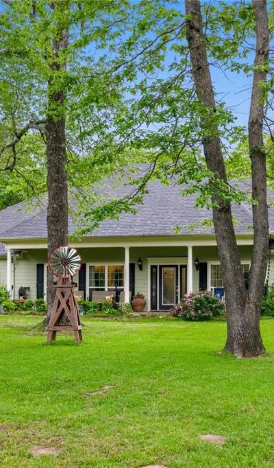 220 Rs County Road 4263, Emory TX 75440