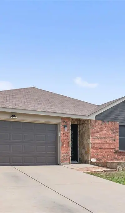 317 Quail Crossing Drive, Sanger TX 76266 - Photo 3