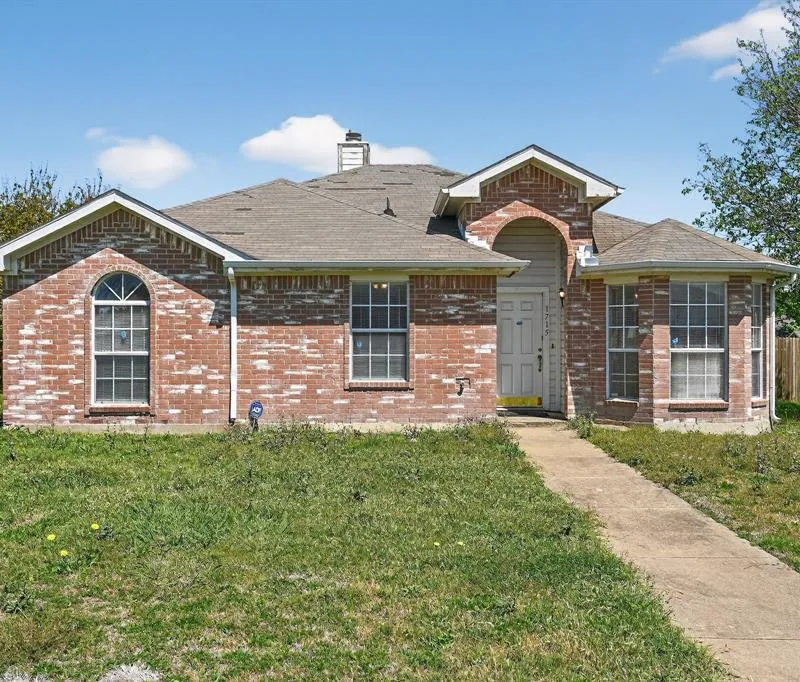 1715 Reynolds Street, Lancaster TX 75134