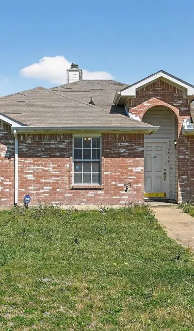 1715 Reynolds Street, Lancaster TX 75134