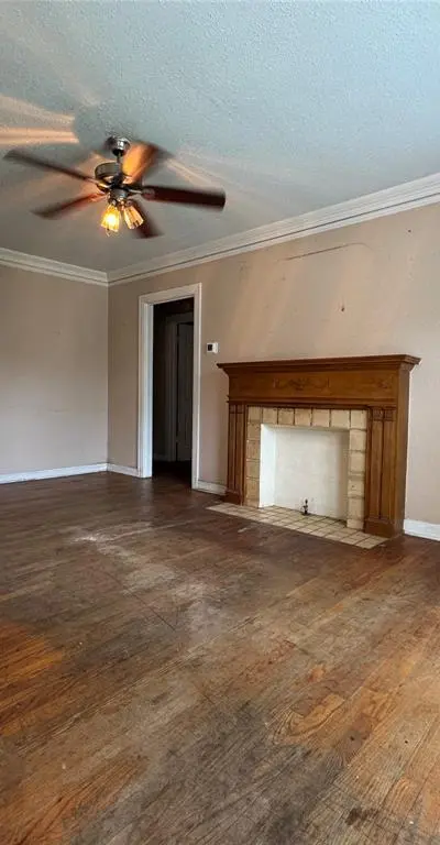 918 N Barnett Avenue, Dallas TX 75211 - Photo 2