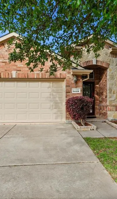 9125 Rainland Court, Arlington TX 76002