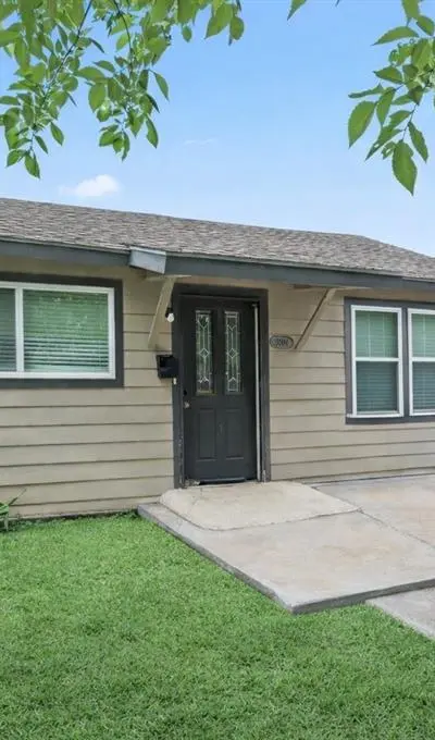 3304 Hardy Street, Fort Worth TX 76106 - Photo 2
