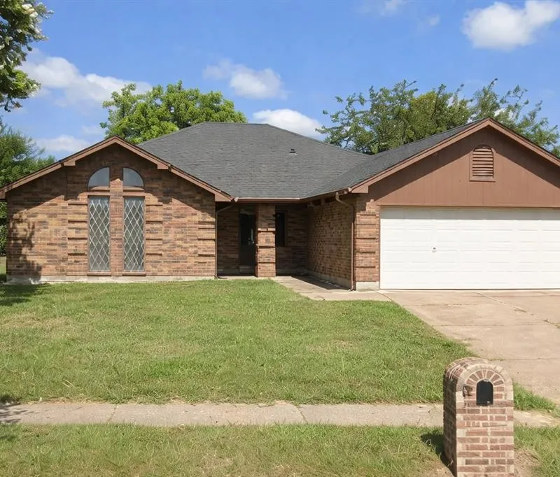 6206 Aires Drive, Arlington TX 76001