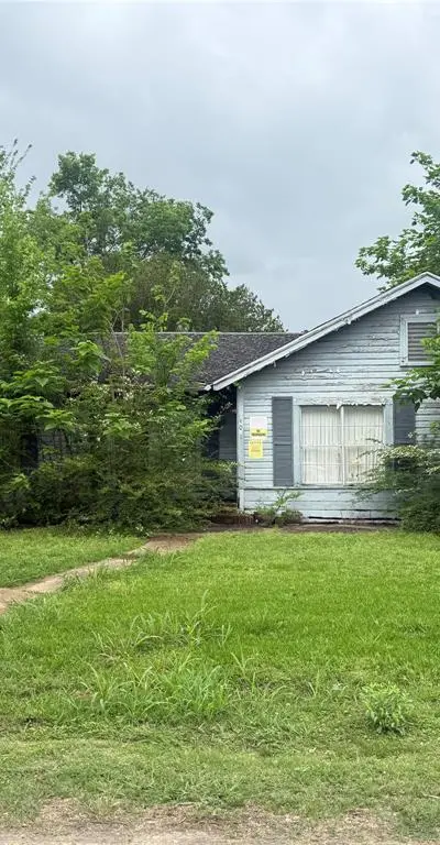 401 W Evans Avenue, Bonham TX 75418