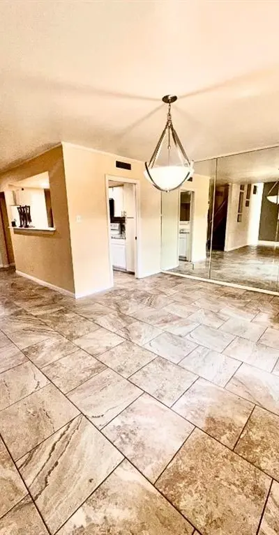 556 E Avenue J # B, Grand Prairie TX 75050 - Photo 4