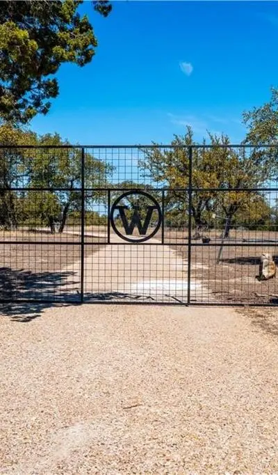 400 Indian Hills Road, Gatesville TX 76528