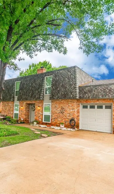 2121 Mountainview Drive, Hurst TX 76054 - Photo 4