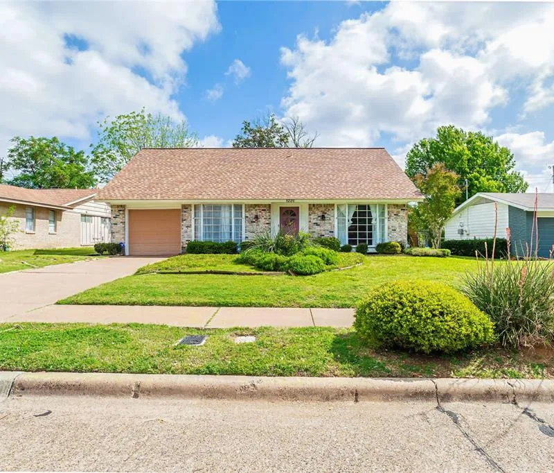 1220 Farnham Court E, Irving TX 75062