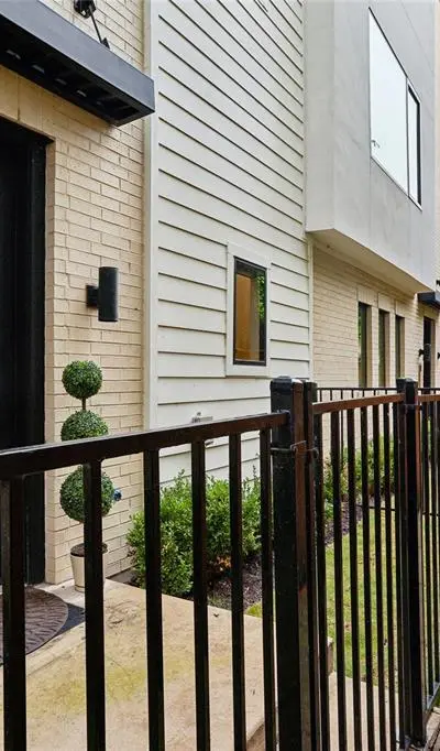 2633 Reagan # 105, Dallas TX 75219