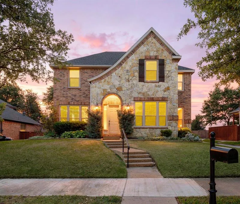 8000 Red River Run, North Richland Hills TX 76180