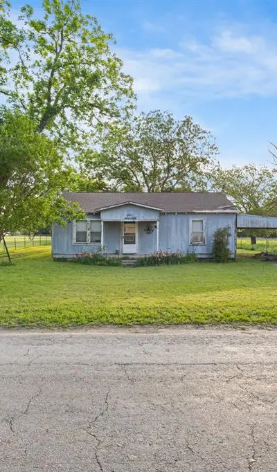 201 Proctor Lane, Sunset TX 76270
